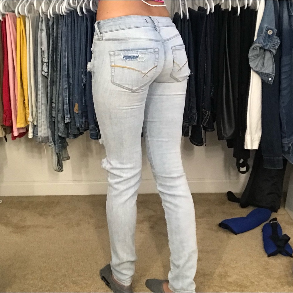 Size 0 light wash jeans